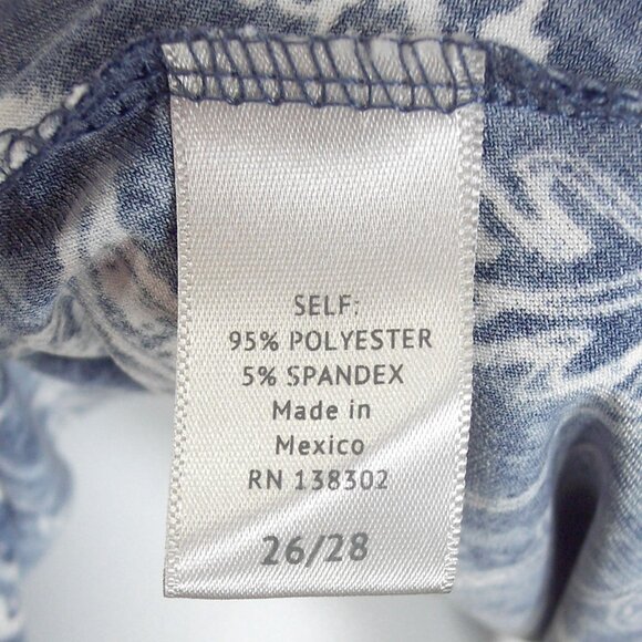 NEW Avenue 26/28 Blue Paisley Sharkbite 3/4 Sleeves Caged V-Neck Women's Plus - Picture 12 of 13